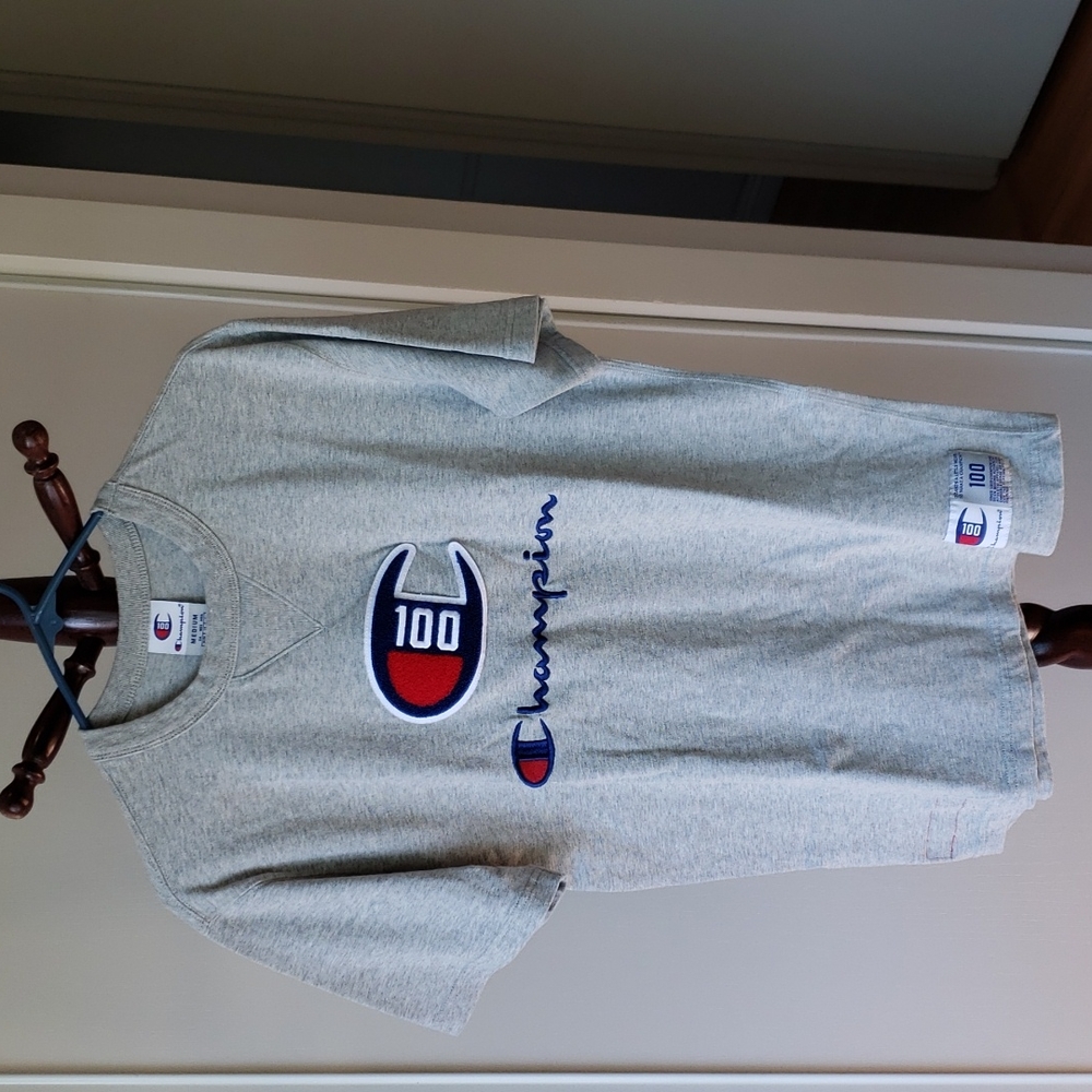 Champion t shirt